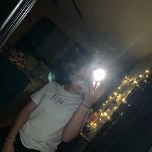 Meet your Posher, Demii